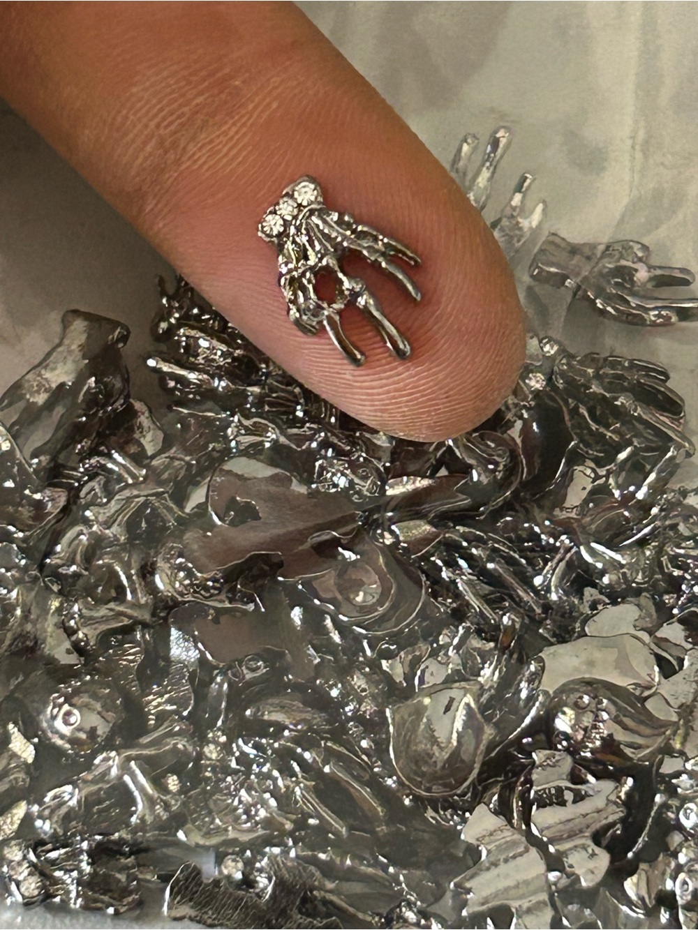 100 Silver Charm for nails Stud
